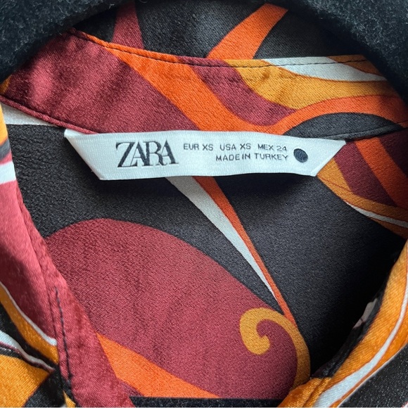 Zara Disco Multicolor Abstract Print Bell Sleeve knot Blouse Sz XS - Picture 5 of 9